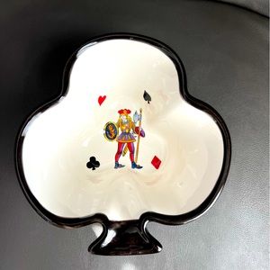 Tabletops Gallery King of Hearts Ceramic snack/serving Bowl
